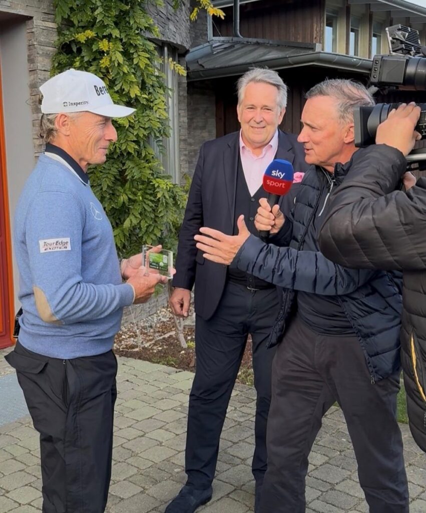 3333E4EE-2E3E-4549-9C49-B6F388B01794